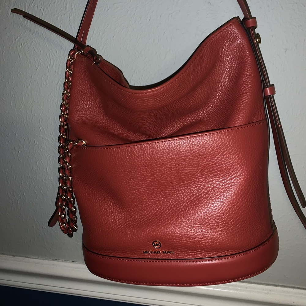 Mk bucket bag